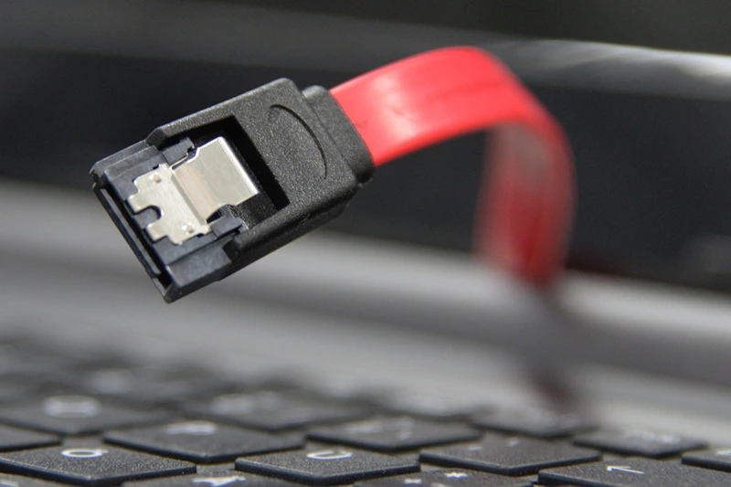 a red sata cable