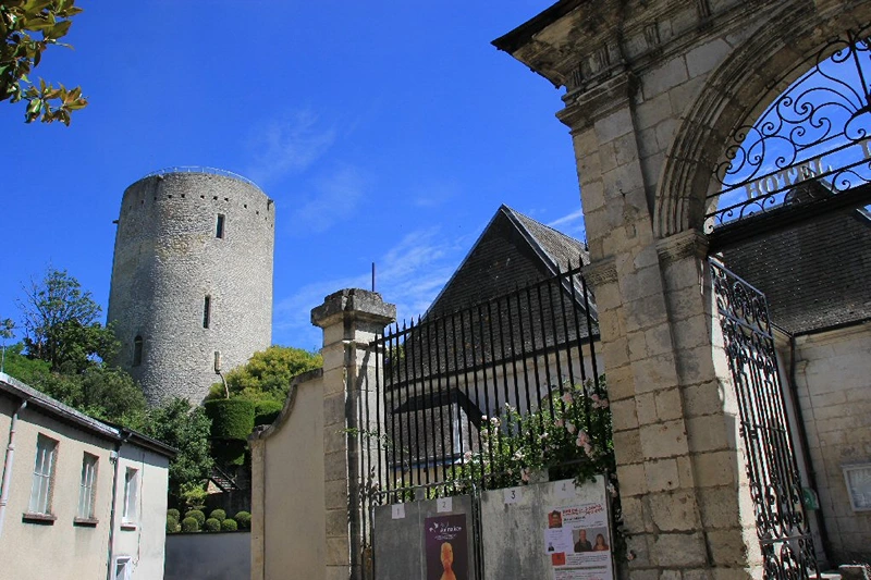 chateau issoudun