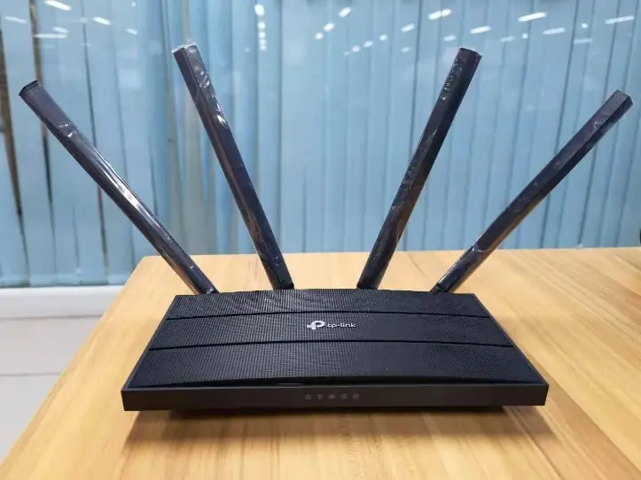 a tp link router with antennas